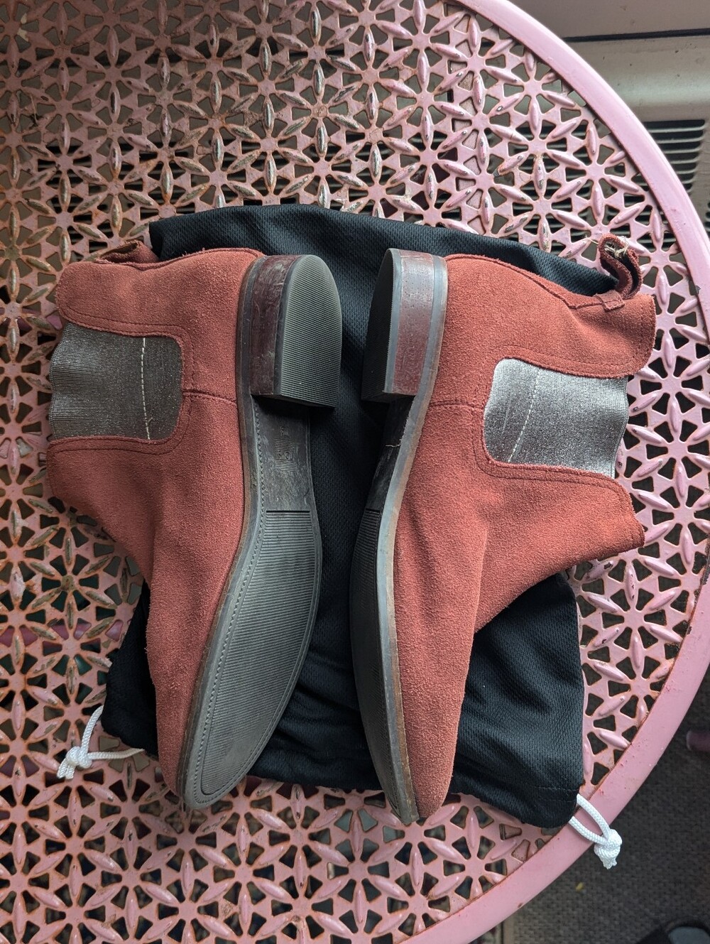 Toms Ella Muscat Suede Pull On Chelsea Ankle Boot